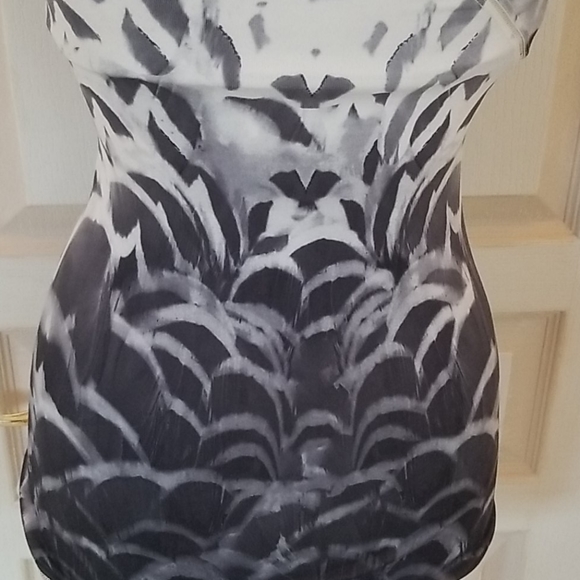 Lululemon Tank - Picture 4 of 5